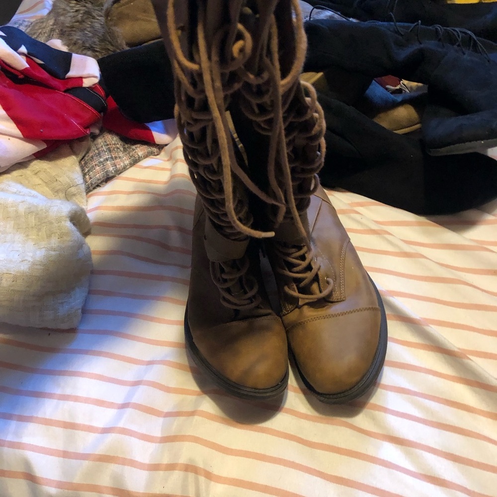 knee high combat boots